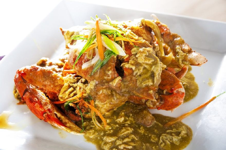 Köstliches Curry Gericht so ähnlich wie man es beim Restaurant Tasty Asia in Berlin zu Essen bekommt.